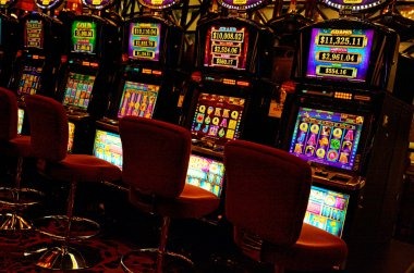 homebet88 link mobile app interface showing live-dealer tables and sportsbook menu